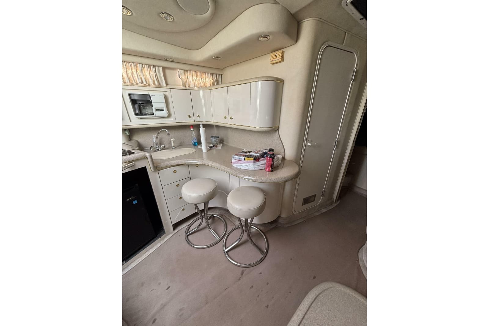 1997 Sea Ray 370 Sundancer - Photo 71