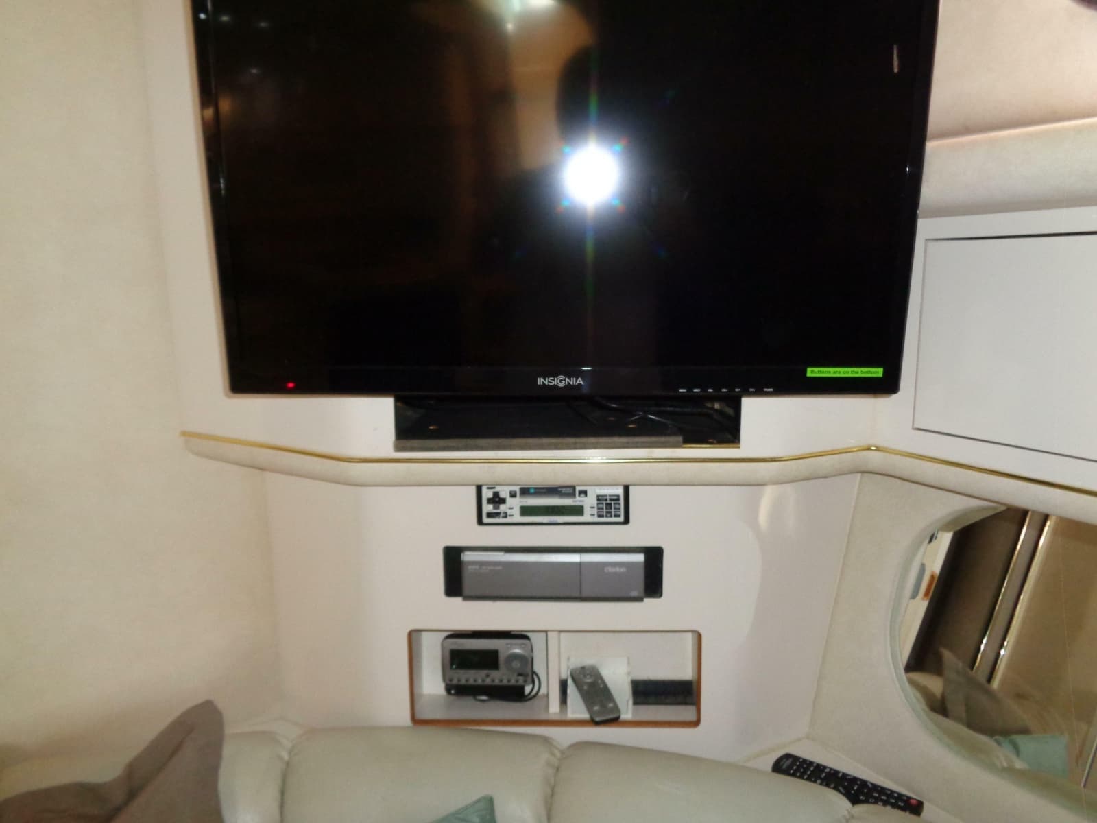 1997 Sea Ray 370 Sundancer - Photo 47