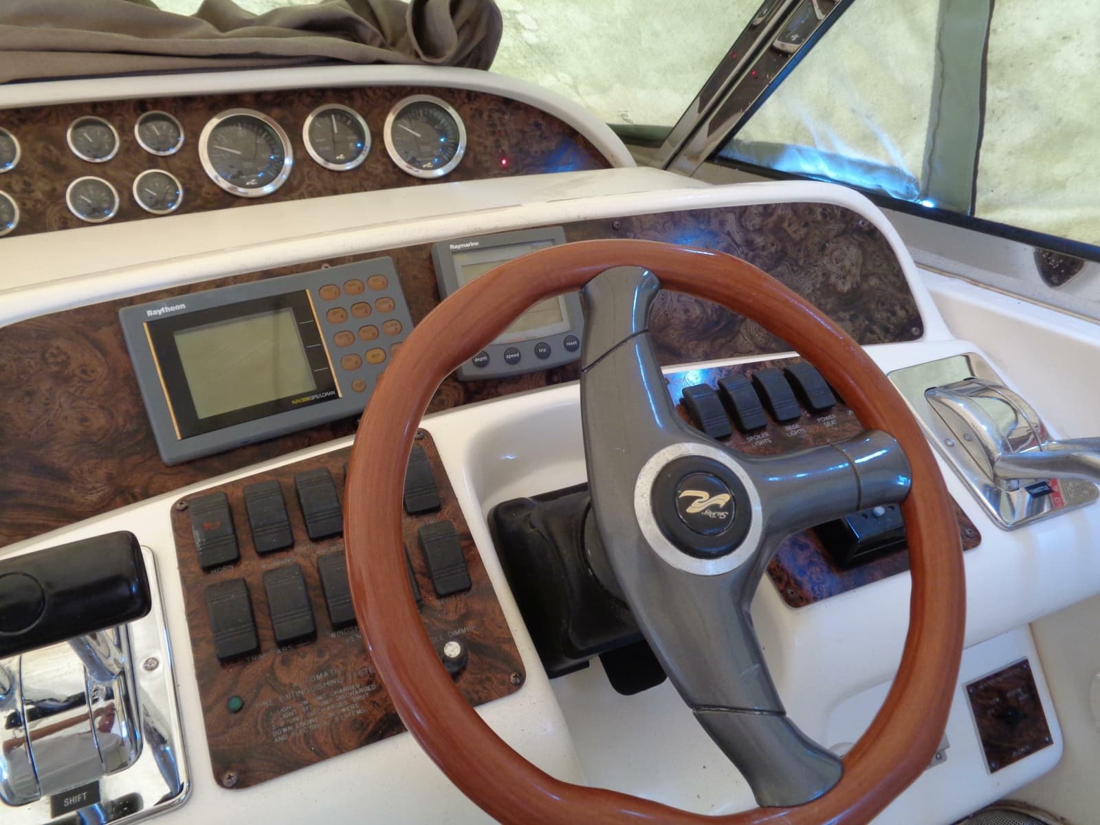 1997 Sea Ray 370 Sundancer - Photo 13