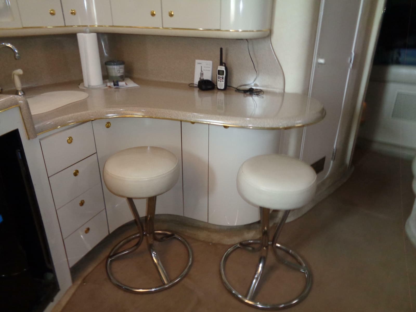 1997 Sea Ray 370 Sundancer - Photo 39