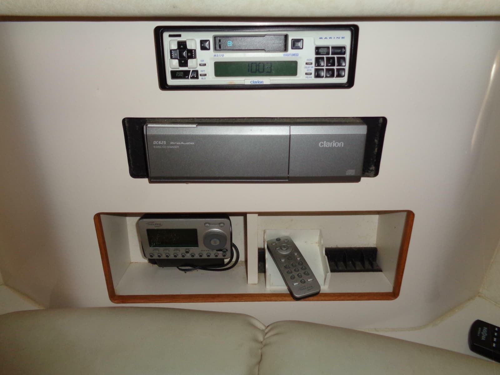 1997 Sea Ray 370 Sundancer - Photo 49