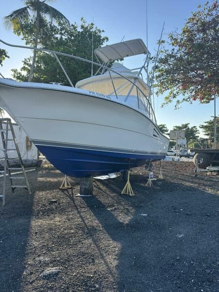 1997 Pursuit 3000 Offshore Express