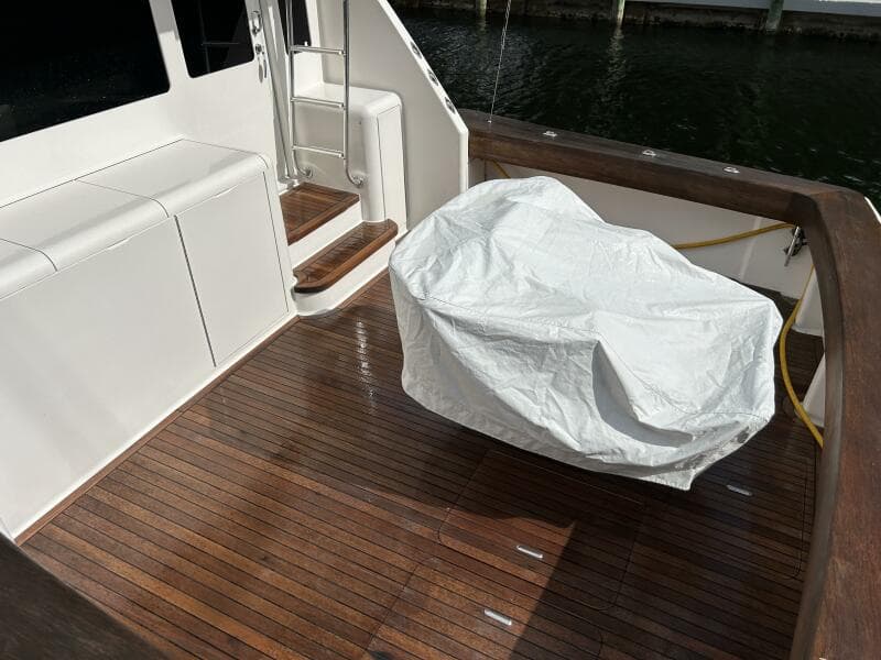 2006 Viking 52 Convertible