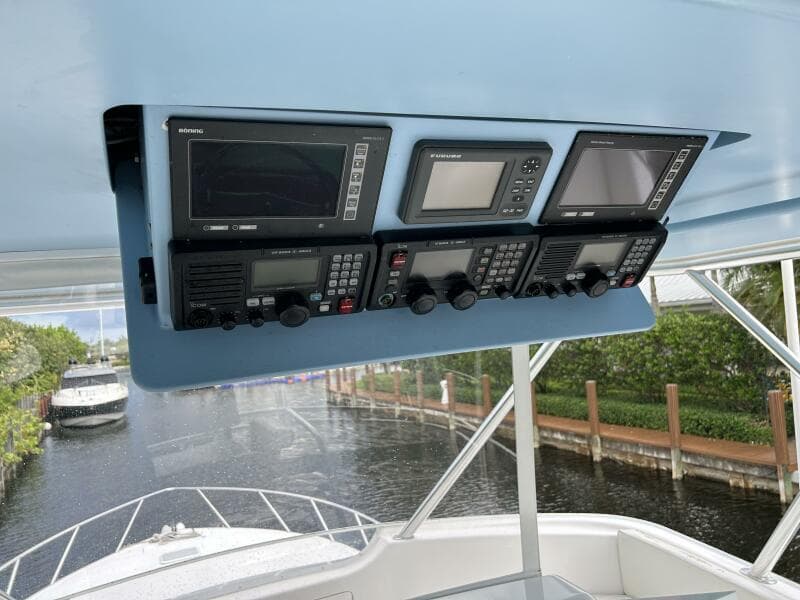 2006 Viking 52 Convertible