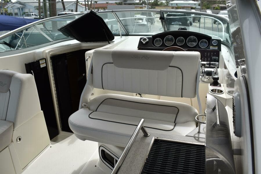 2011 Sea Ray 310 Sundancer