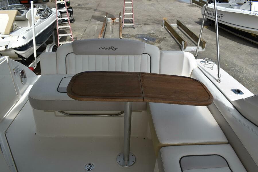 2011 Sea Ray 310 Sundancer