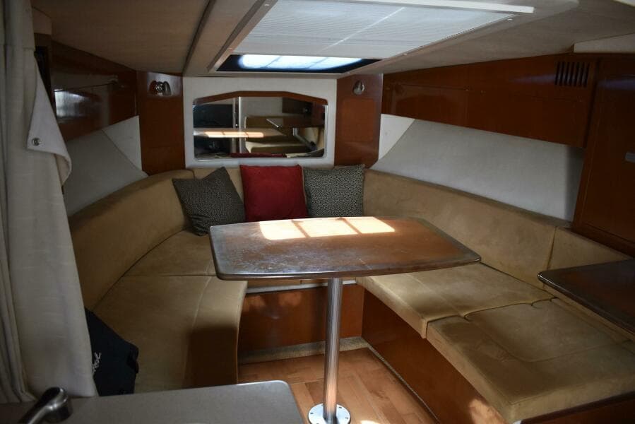 2011 Sea Ray 310 Sundancer