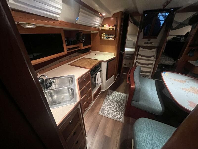 1999 Catalina 42 MK II