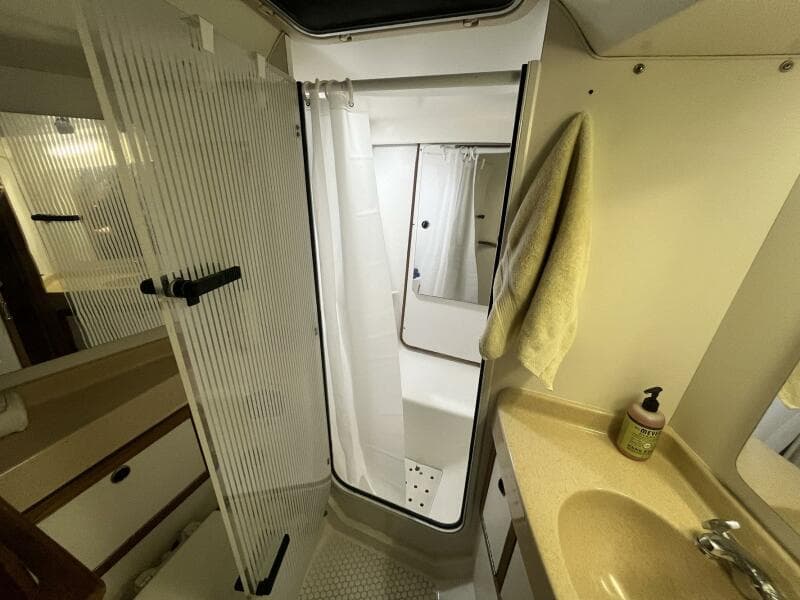 1999 Catalina 42 MK II