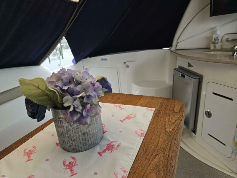 2006 Sea Ray 320 Sundancer