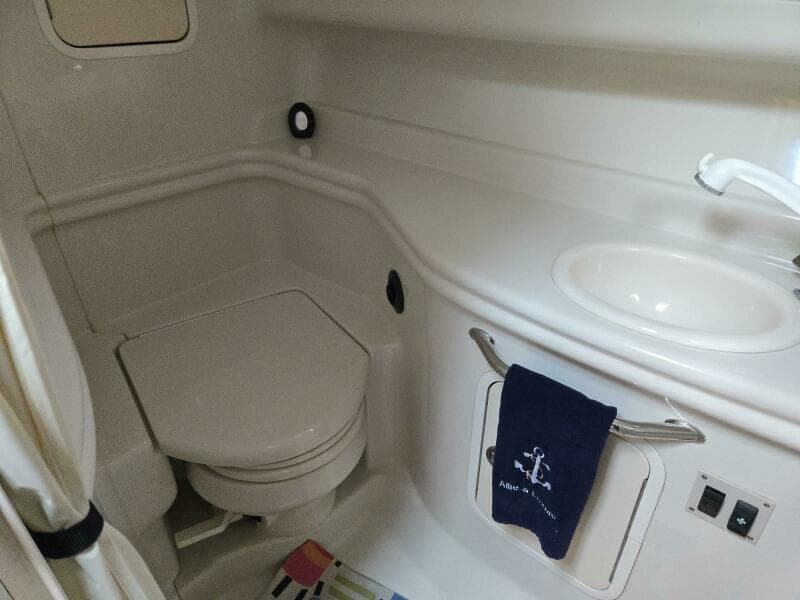 2006 Sea Ray 320 Sundancer