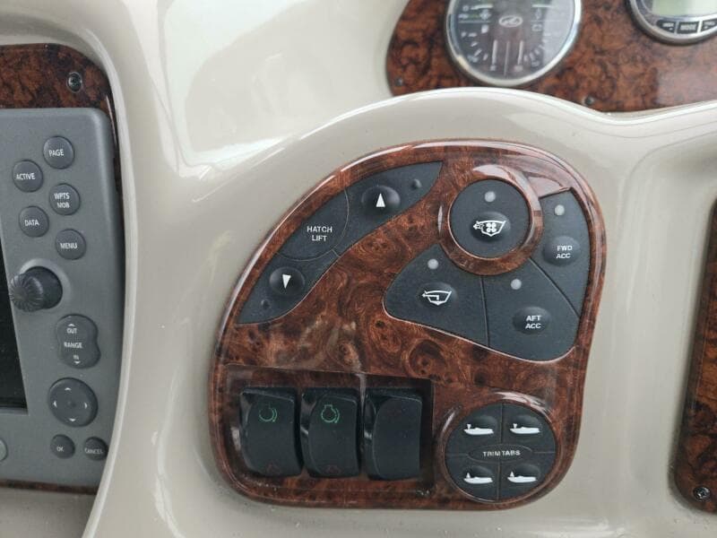 2006 Sea Ray 320 Sundancer