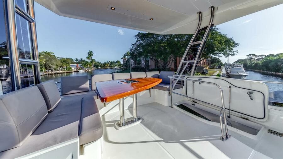 RELENTLESS 56'/ 17.06m 2018 Prestige