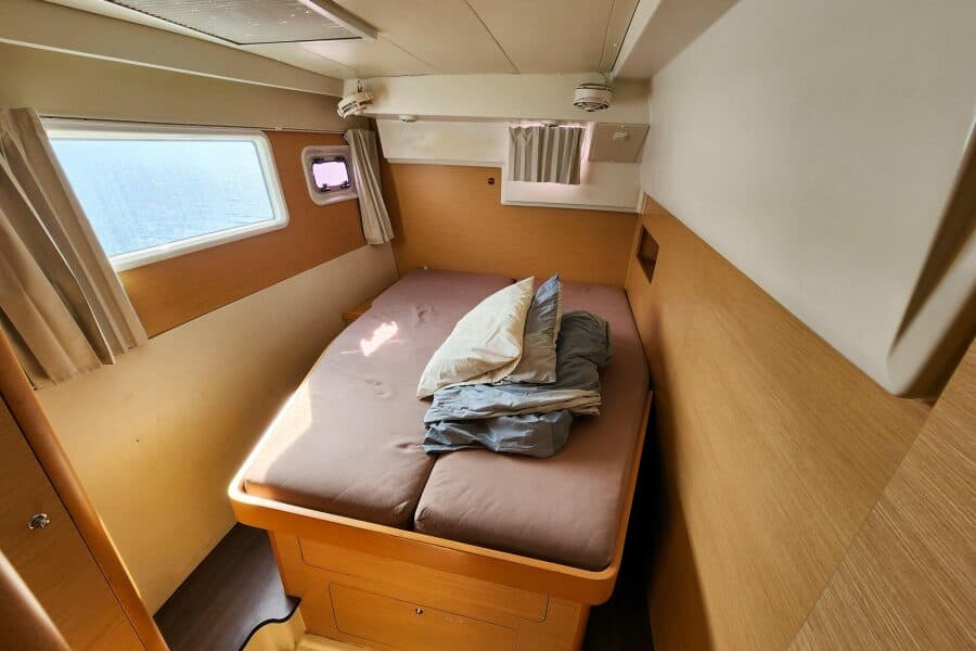 2012 Lagoon  - Photo 40