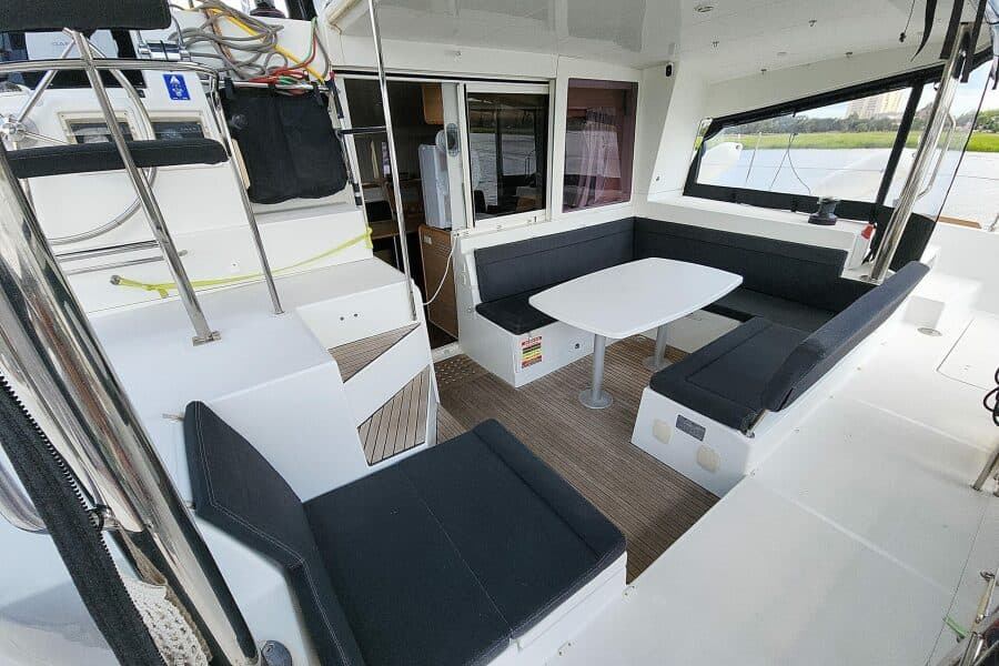 2012 Lagoon  - Photo 20