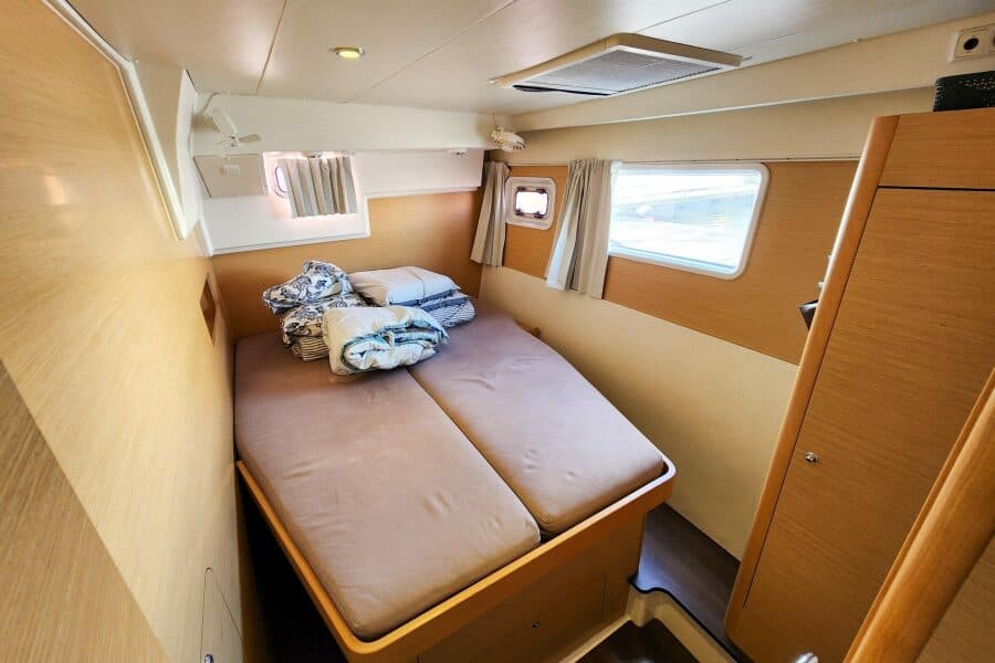 2012 Lagoon  - Photo 37