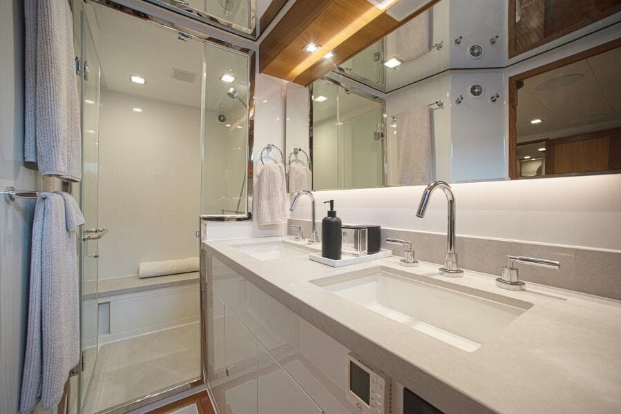 2023 Marlow Explorer 70E-CB