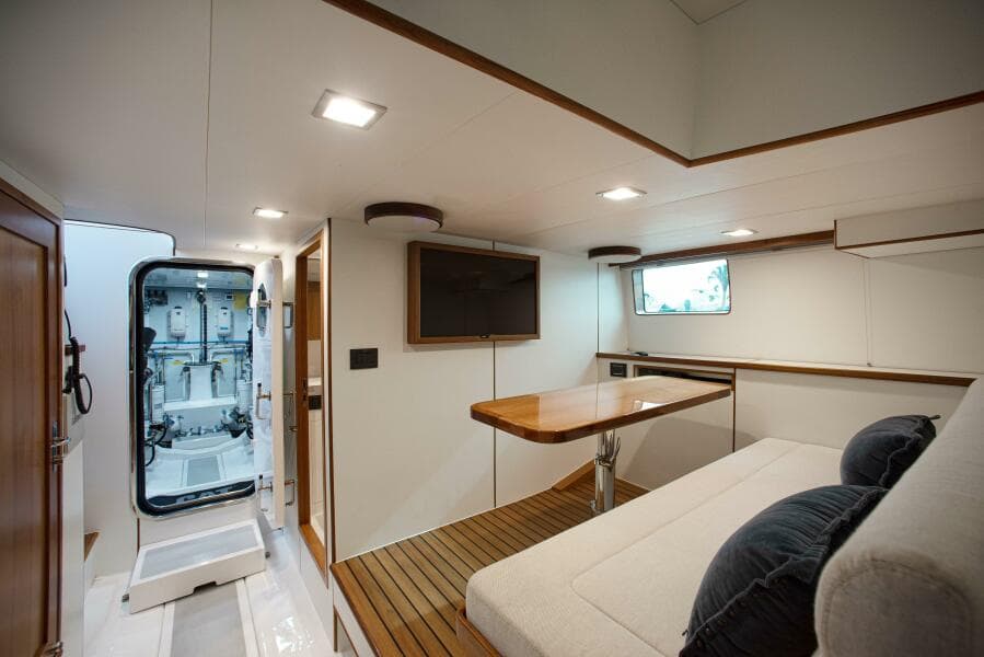 2023 Marlow Explorer 70E-CB