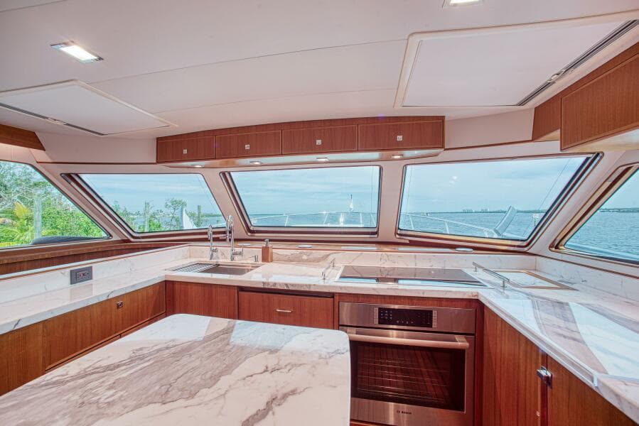 2023 Marlow Explorer 70E-CB