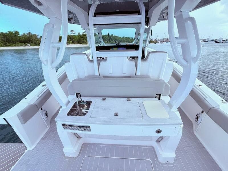 2006 Carver 43 Motor Yacht