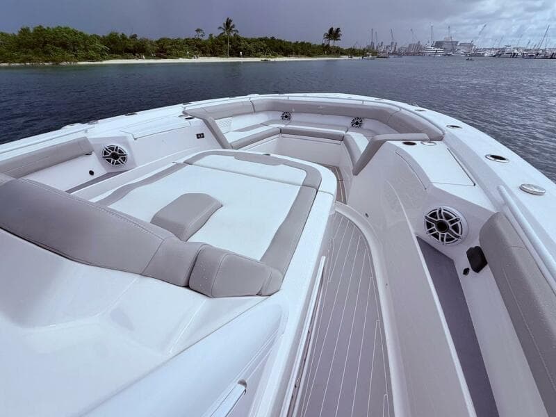 2006 Carver 43 Motor Yacht