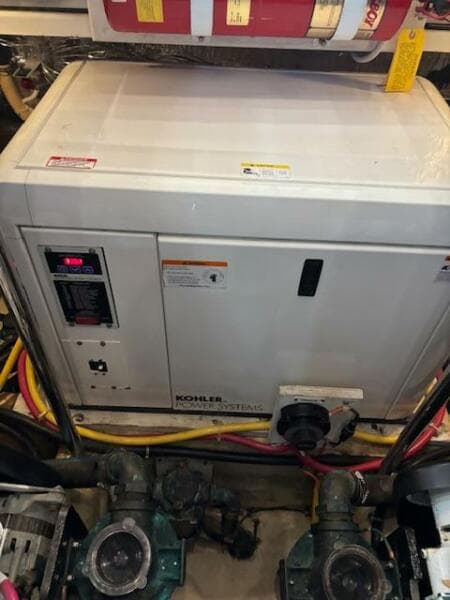 2006 Carver 43 Motor Yacht