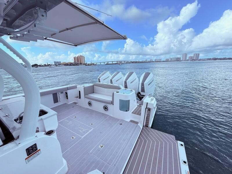 2006 Carver 43 Motor Yacht