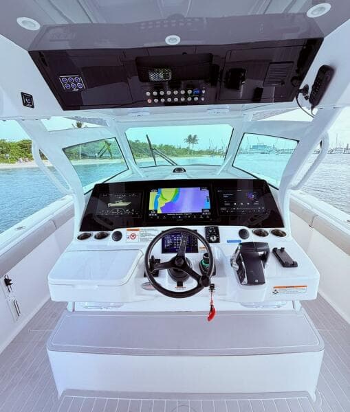 2006 Carver 43 Motor Yacht