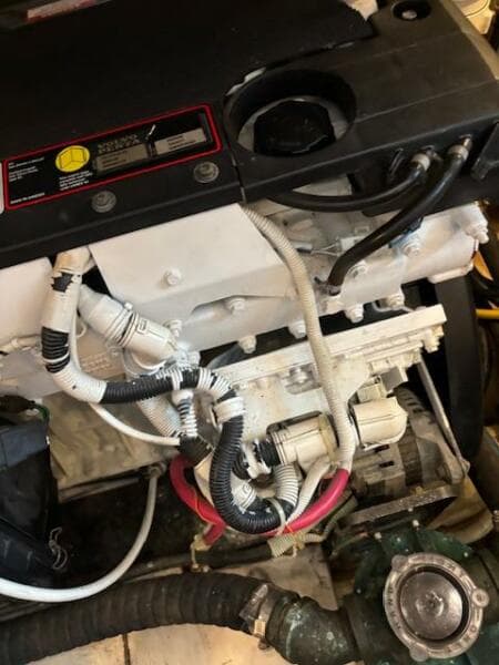 2006 Carver 43 Motor Yacht