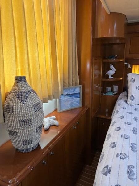 2006 Carver 43 Motor Yacht