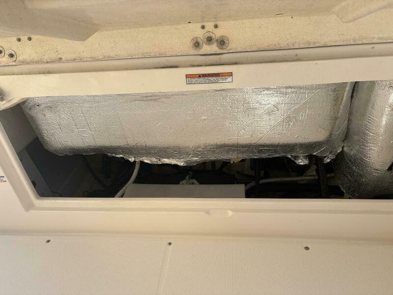 2021 Robalo R247 Dual Console