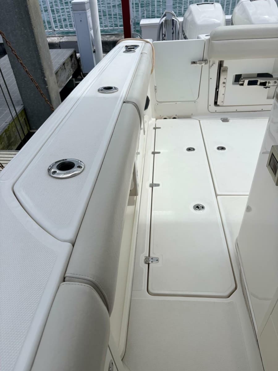 2020 Boston Whaler 380 Outrage Center Console - Photo 12
