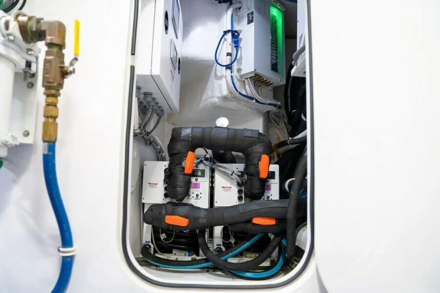 2018 Viking 72 Convertible - Wrapped Up