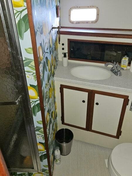 1977 Viking 43 Aft Cabin