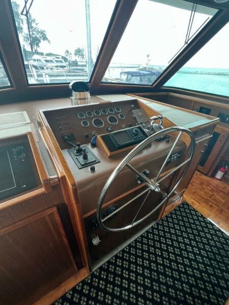 1984 Hatteras 61 CPMY - Photo 4