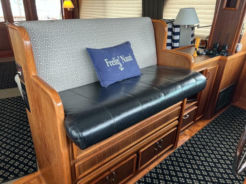 1984 Hatteras 61 CPMY - Photo 45