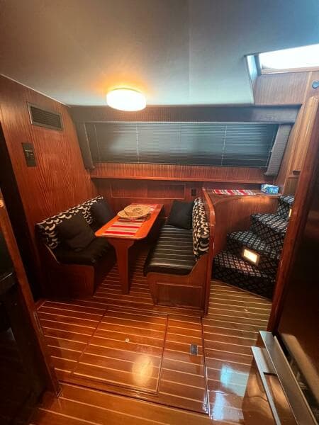1984 Hatteras 61 CPMY - Photo 58