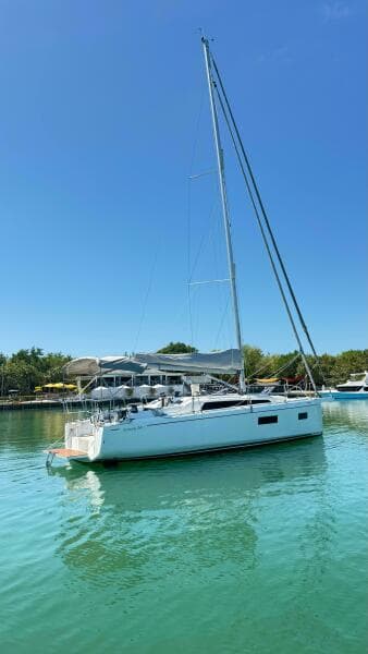 2023 Beneteau Oceanis 34.1