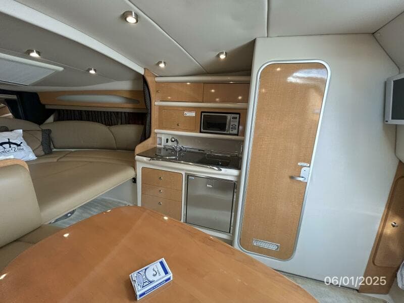29' Chaparall lower deck starboard