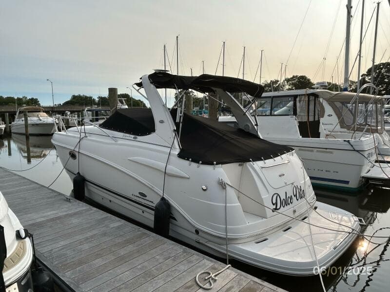 29' Chaparral port aft profile