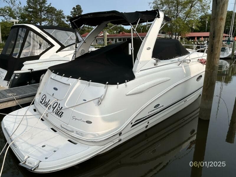 29' Chaparral starboard aft profile