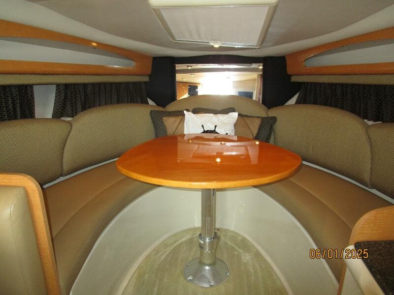 29' Chaparral forward settee