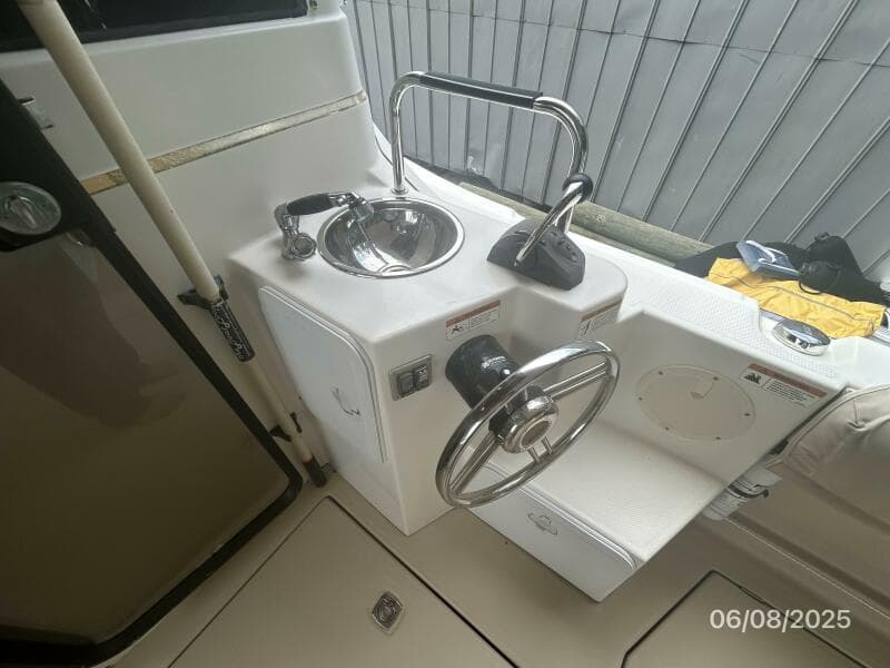 28' Cutwater cockpit starboard forward