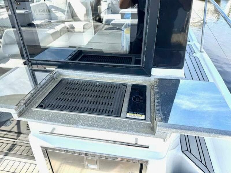 2020 Four Winns Vista 355 Coupe OB