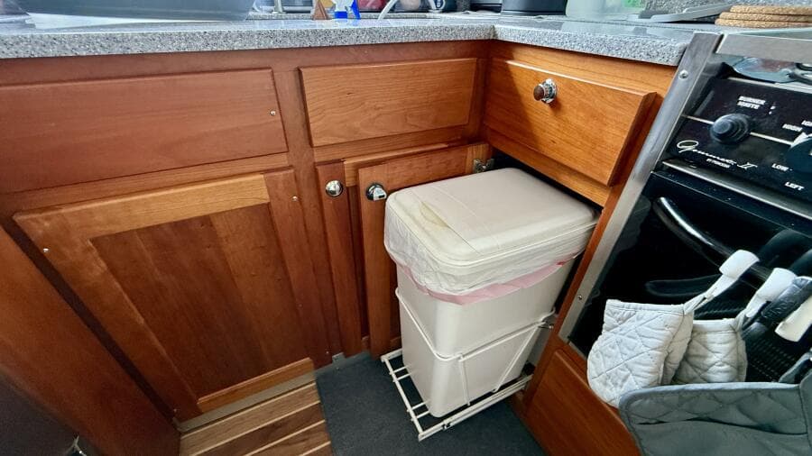 2014 Maine Cat P44 - Photo 41