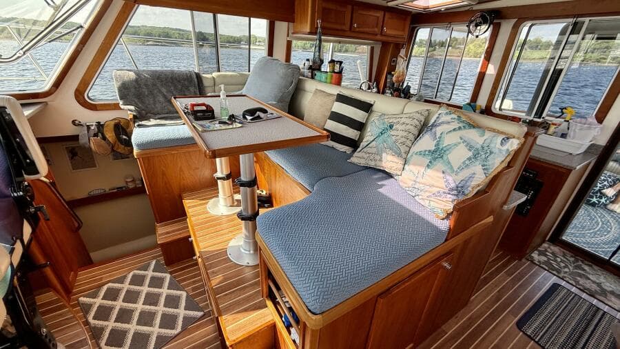 2014 Maine Cat P44 - Photo 55