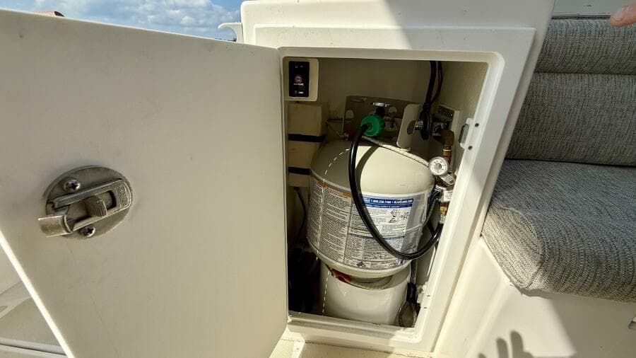 2014 Maine Cat P44 - Photo 16