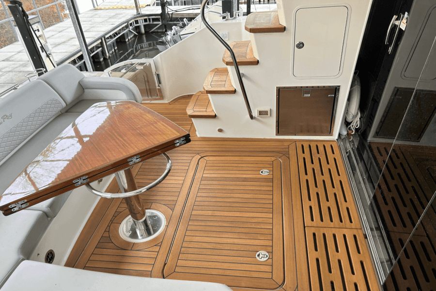 2018 Sea Ray L550 FLY