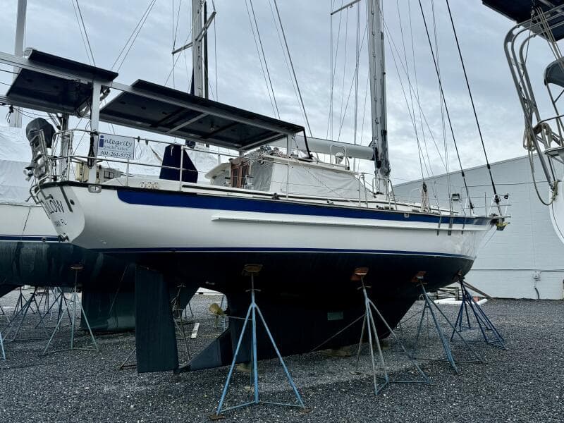2005 Cabo Rico 42 Pilothouse