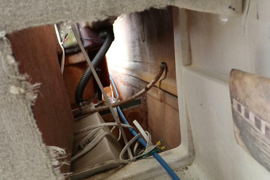 2005 Sea Boss 235 Walkaround